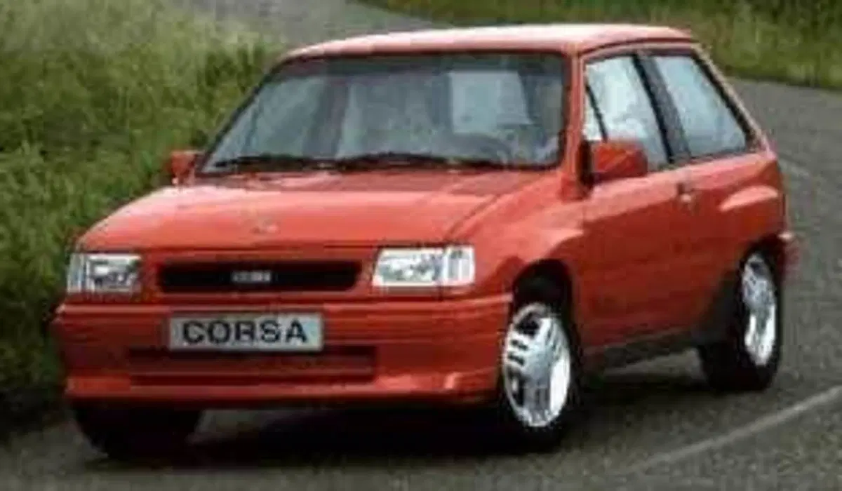 Opel Corsa 1.6 cat 3 porte GSi