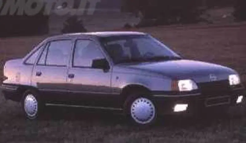 Opel Kadett 1.4 4 porte