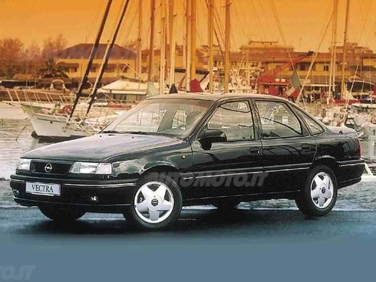 Opel Vectra 2.0i cat 4 porte CD
