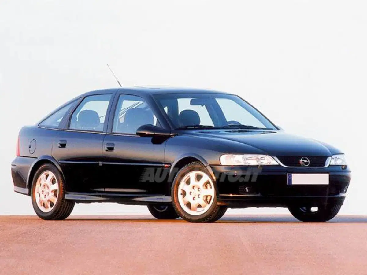 Opel Vectra 1.6i 16V cat 5 porte Class