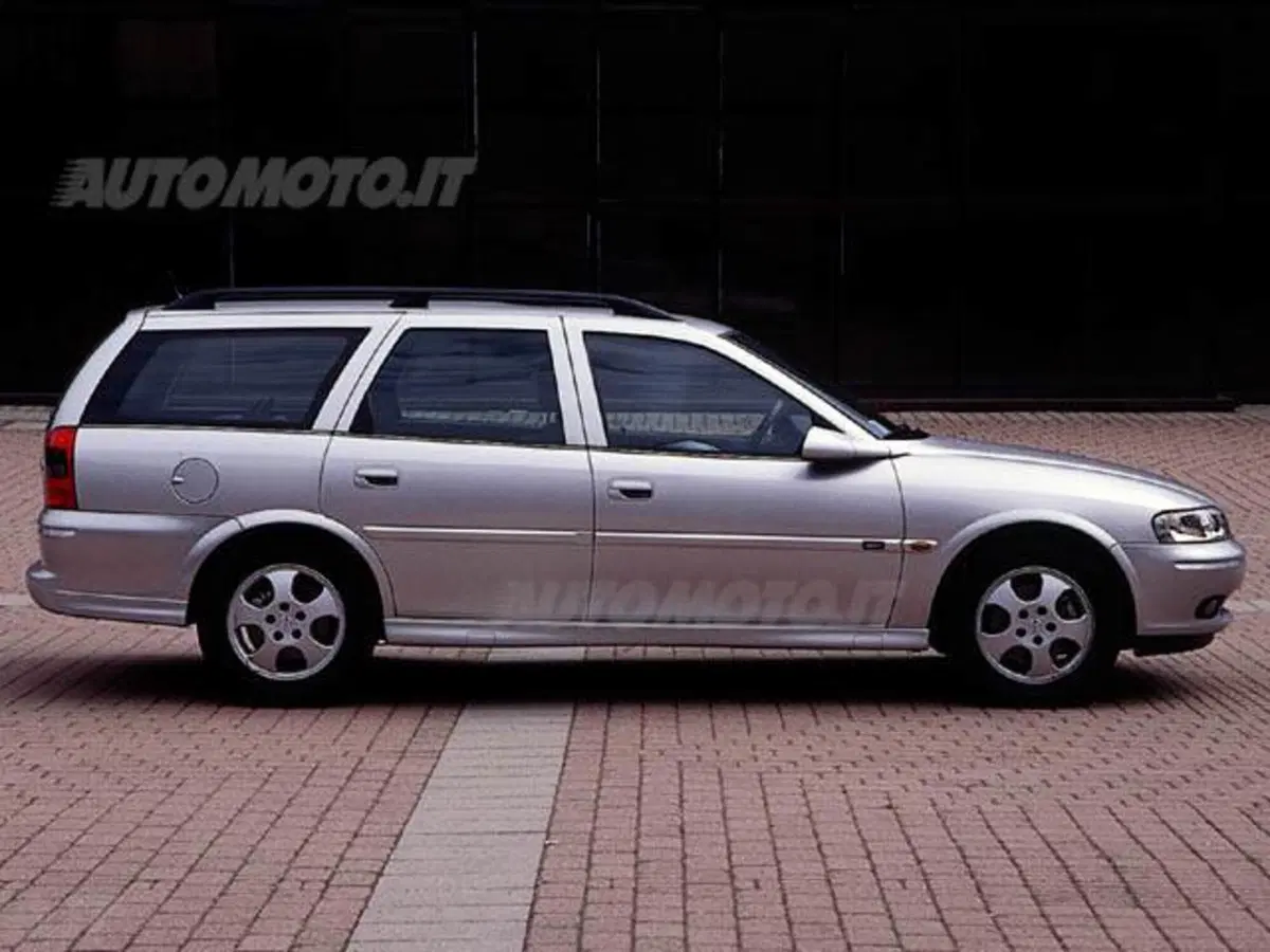 Opel Vectra Station Wagon 1.8i 16V cat CD