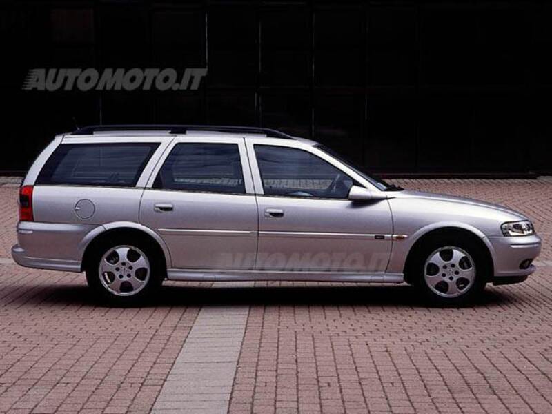 Opel Vectra Station Wagon 1.8i 16V cat CD 