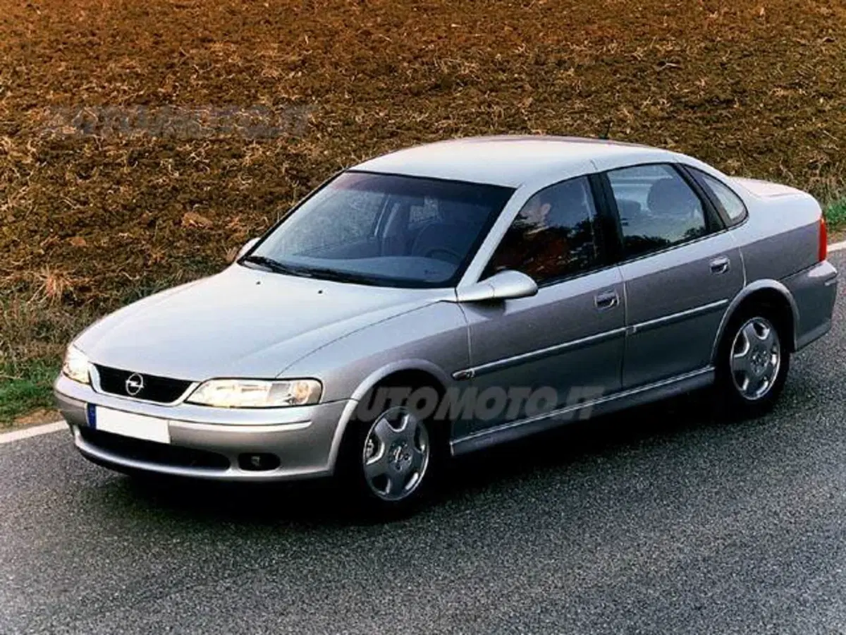 Opel Vectra 2.0 16V T DI cat 4 porte Class