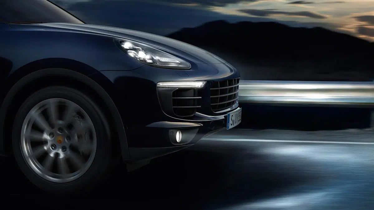 Quale comprare, Confronto: Jeep Grand Cherokee CRD Vs Porsche Cayenne Diesel (2)