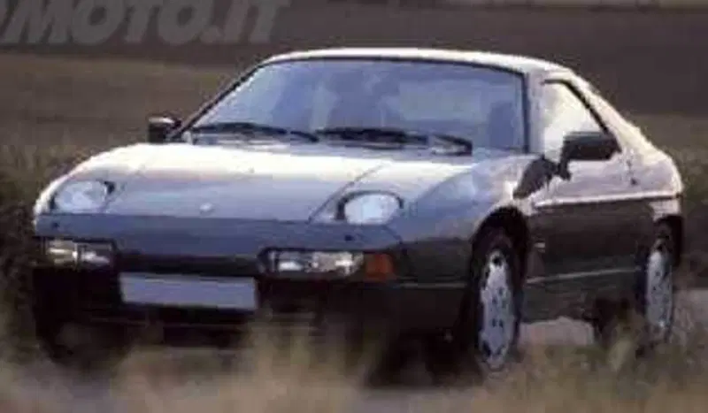 Porsche 928 S4