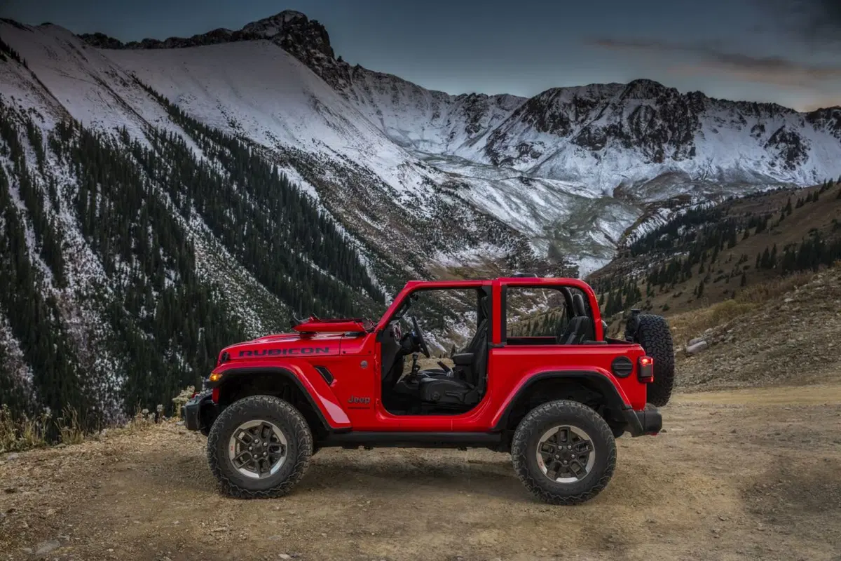 Jeep Wrangler 2018, le prime immagini [Video]