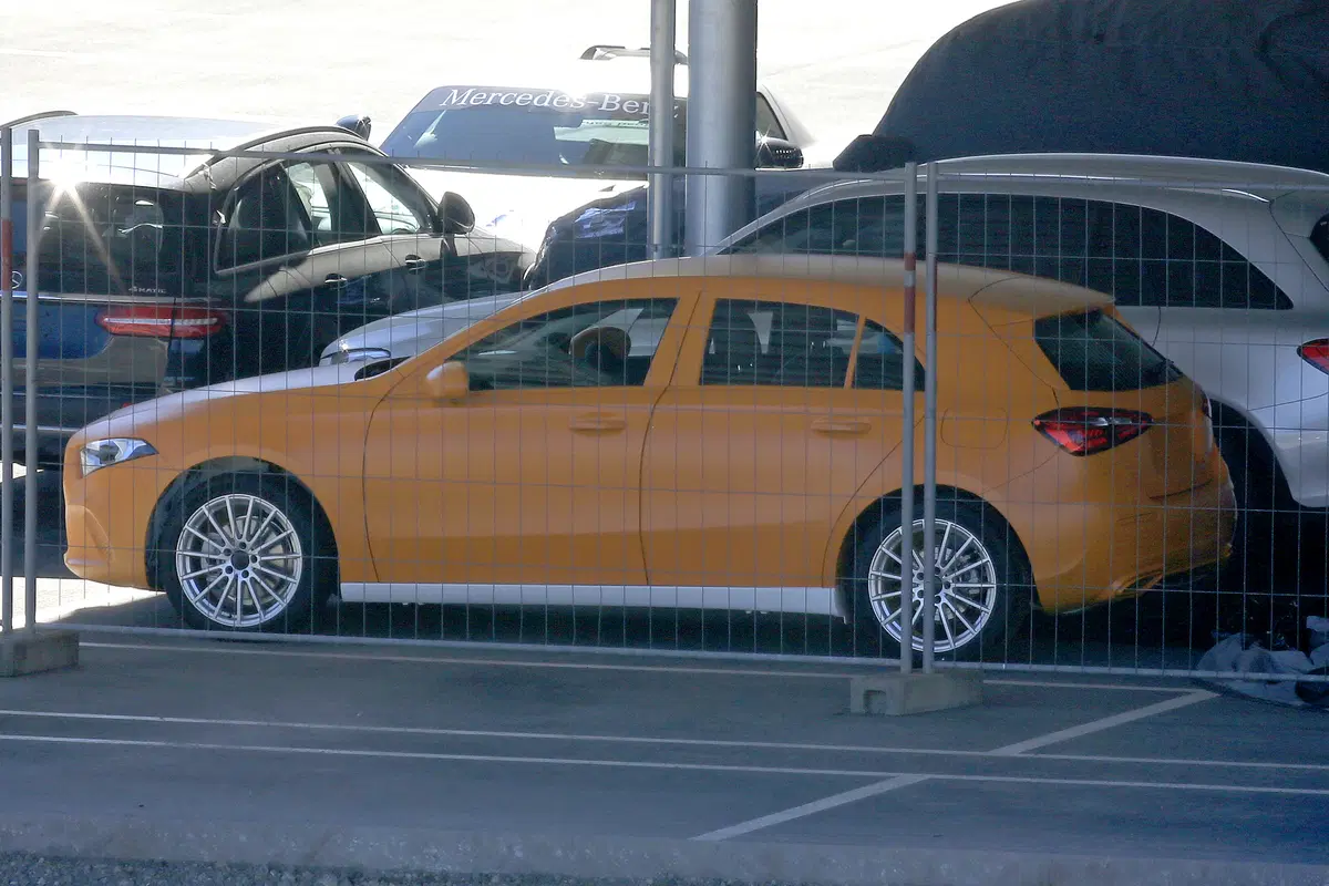 Mercedes Classe A, eccola senza veli  (5)