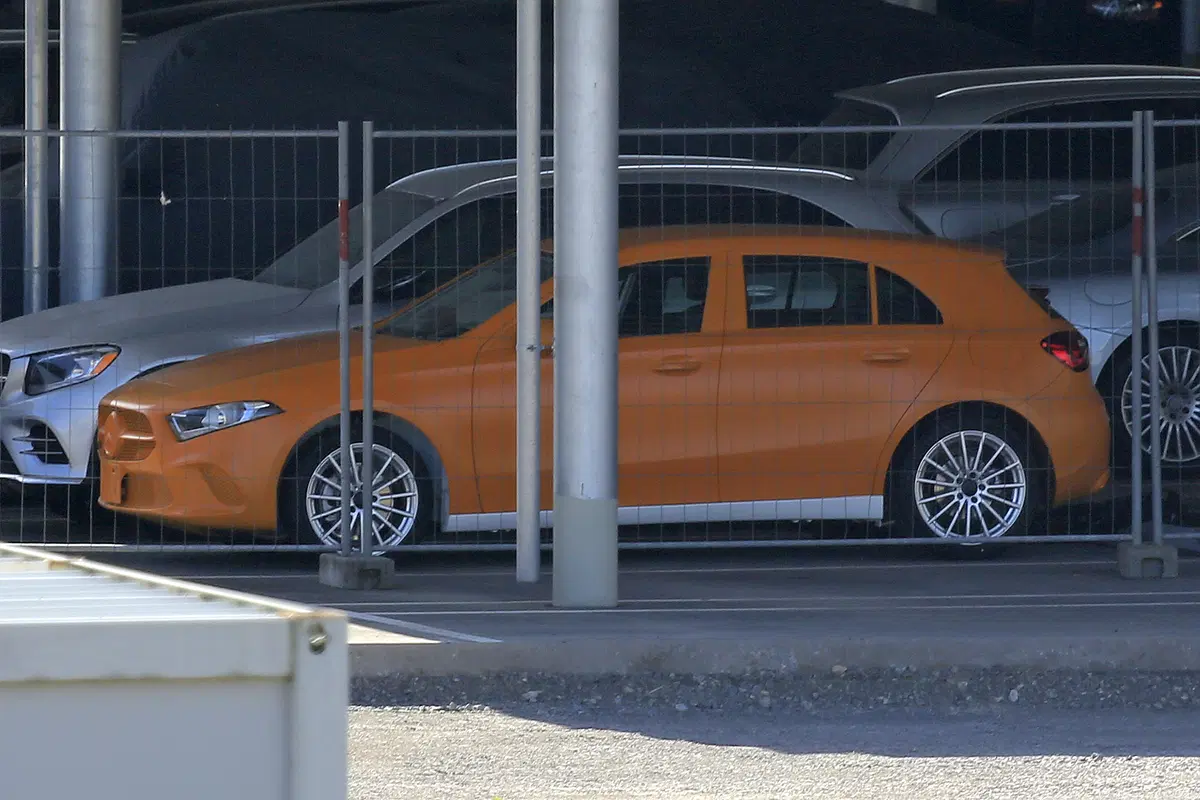 Mercedes Classe A, eccola senza veli  (7)