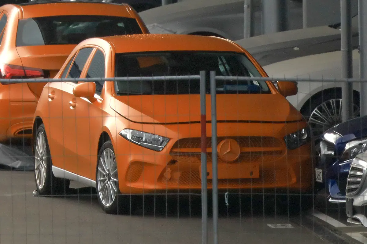 Mercedes Classe A, eccola senza veli  (8)
