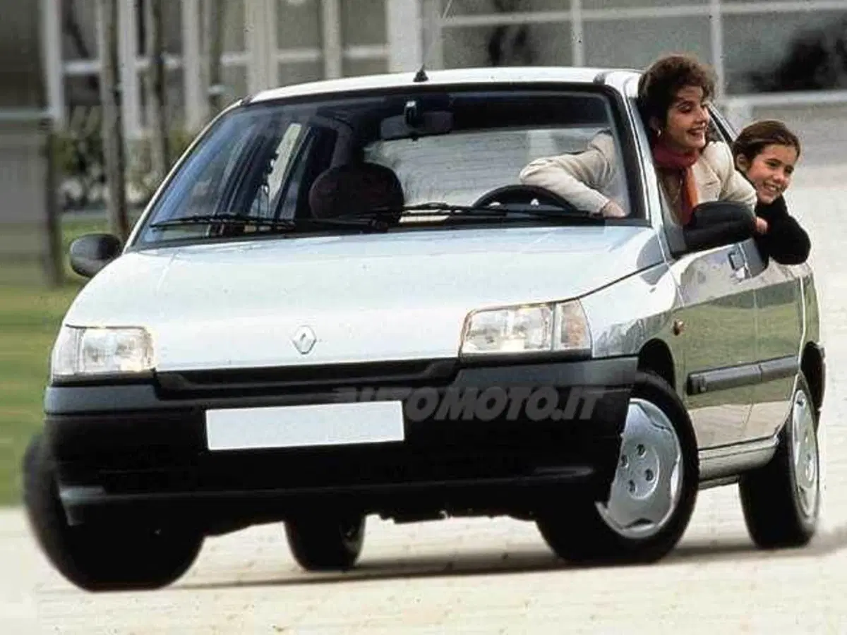Renault Clio cat 5 porte Fidji