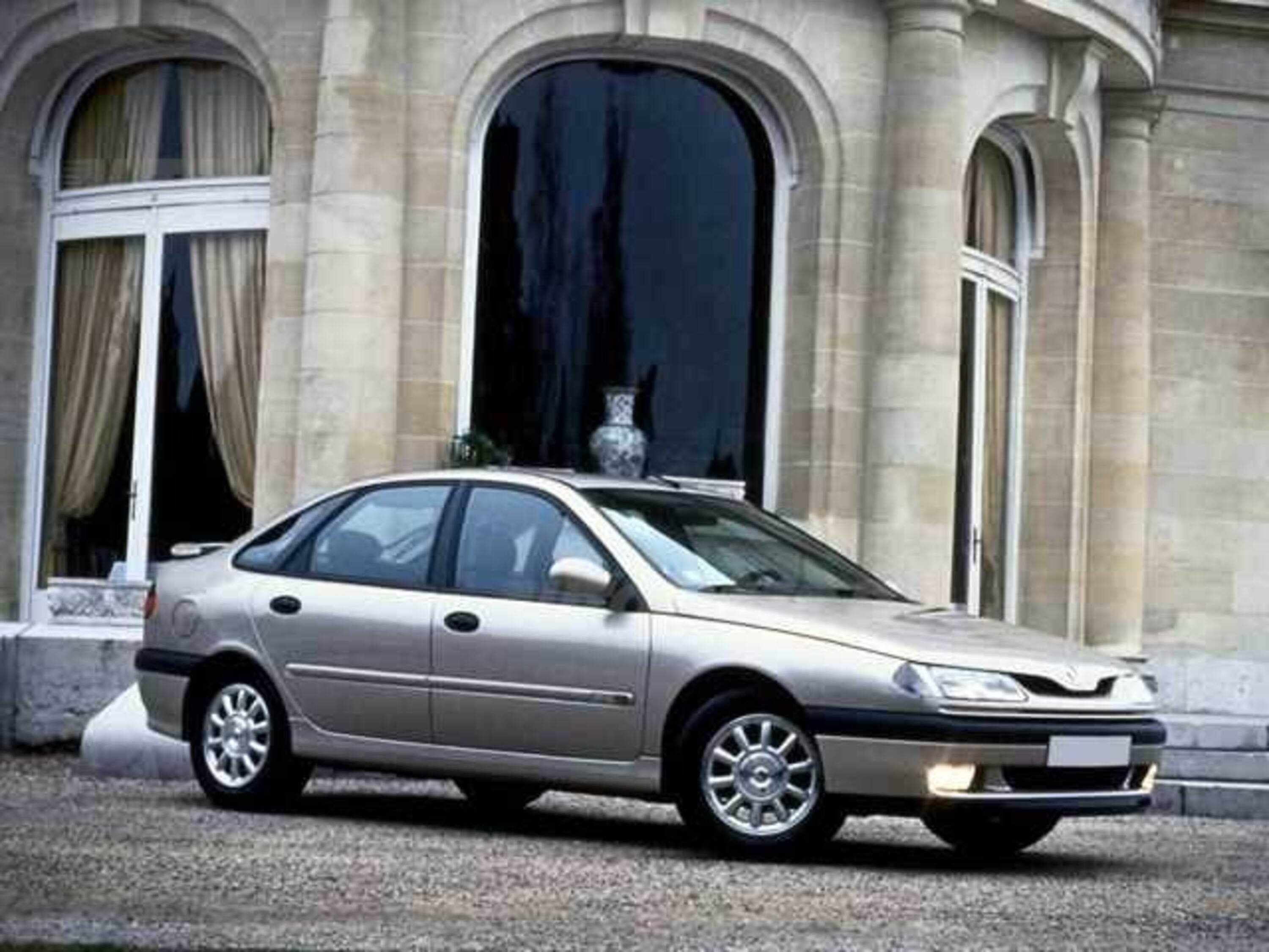 Renault Laguna 2.0i cat Initiale Paris
