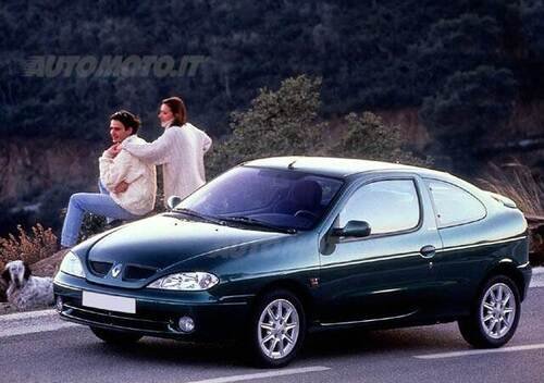 Renault M&eacute;gane Coup&eacute; (1996-03)