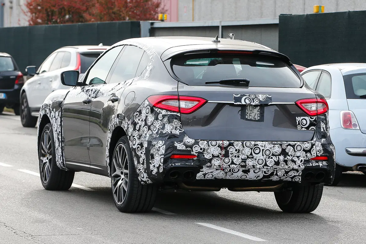 Maserati Levante, test per la versione GTS
