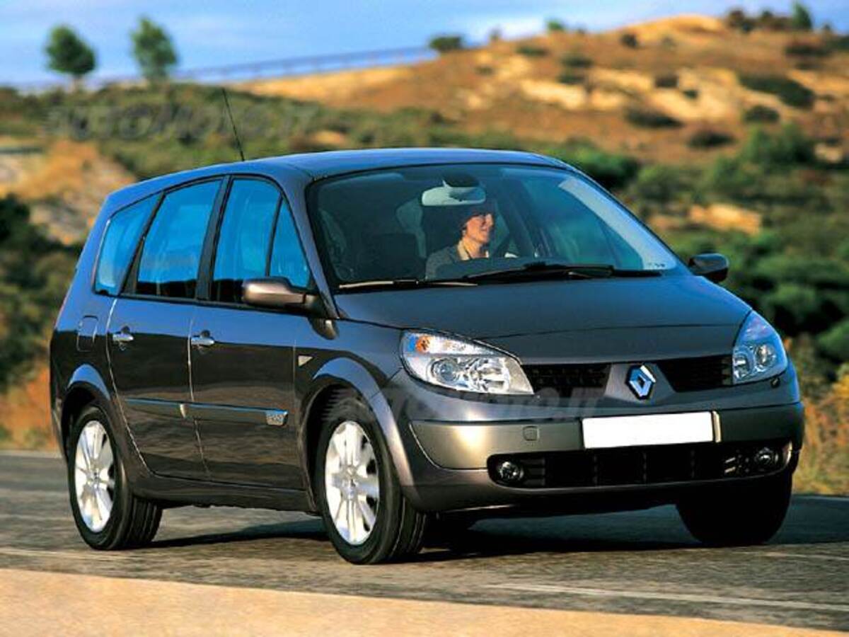 Renault Grand Scénic 1.5 dCi/105CV Confort Dynamique: prezzo e scheda  tecnica 