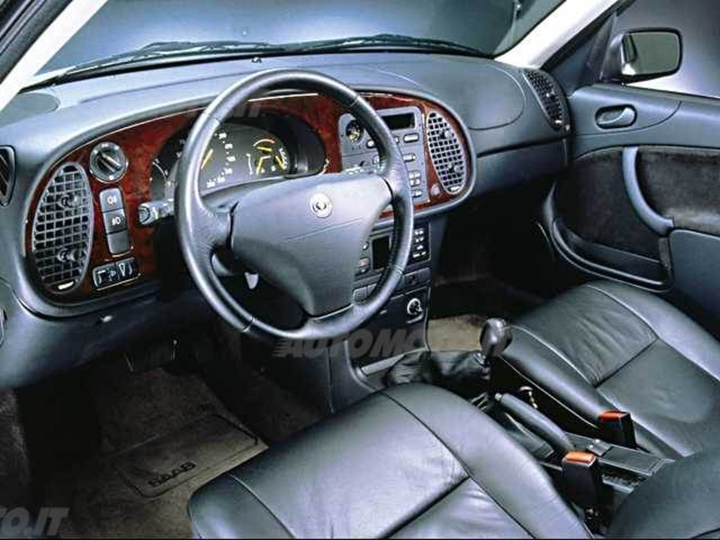 Saab 900 2.0i turbo 16V cat 5 porte S 