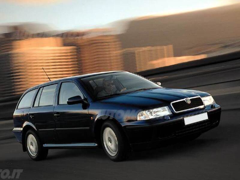 Skoda Octavia Station Wagon 1.6 cat Wagon GLX