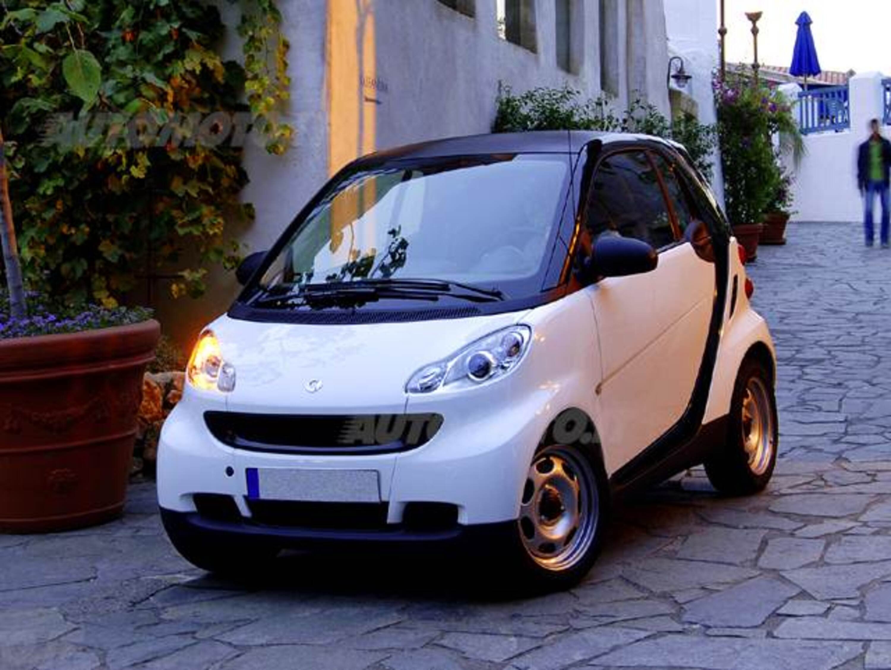 smart Fortwo 1000 45 kW coupé pure 