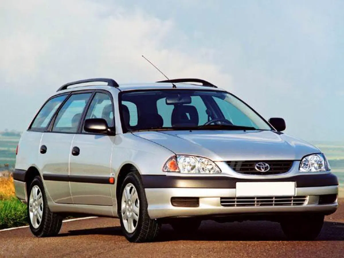 Toyota Avensis Station Wagon 1.6i 16V cat Station Wagon