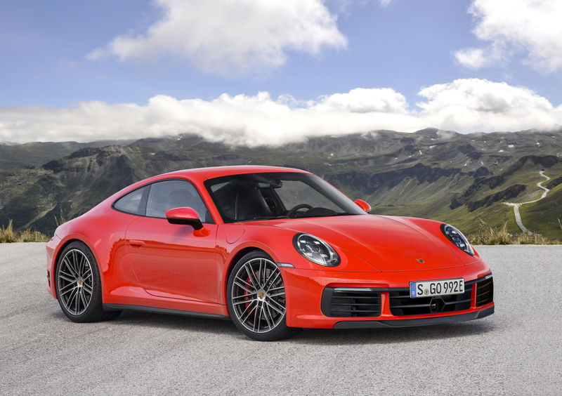 Porsche 911, ecco come potrebbe essere la gamma 992