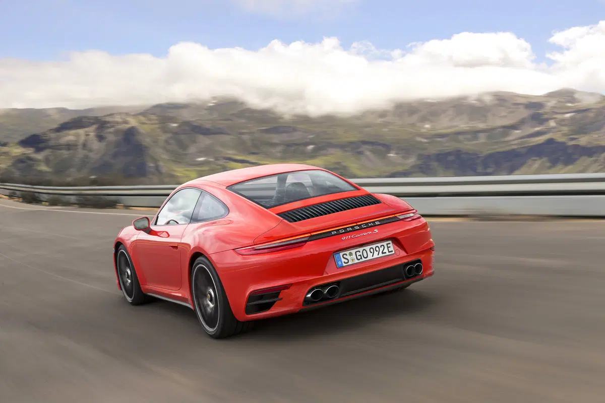 Porsche 911, potrebbe essere così la prossima generazione? 