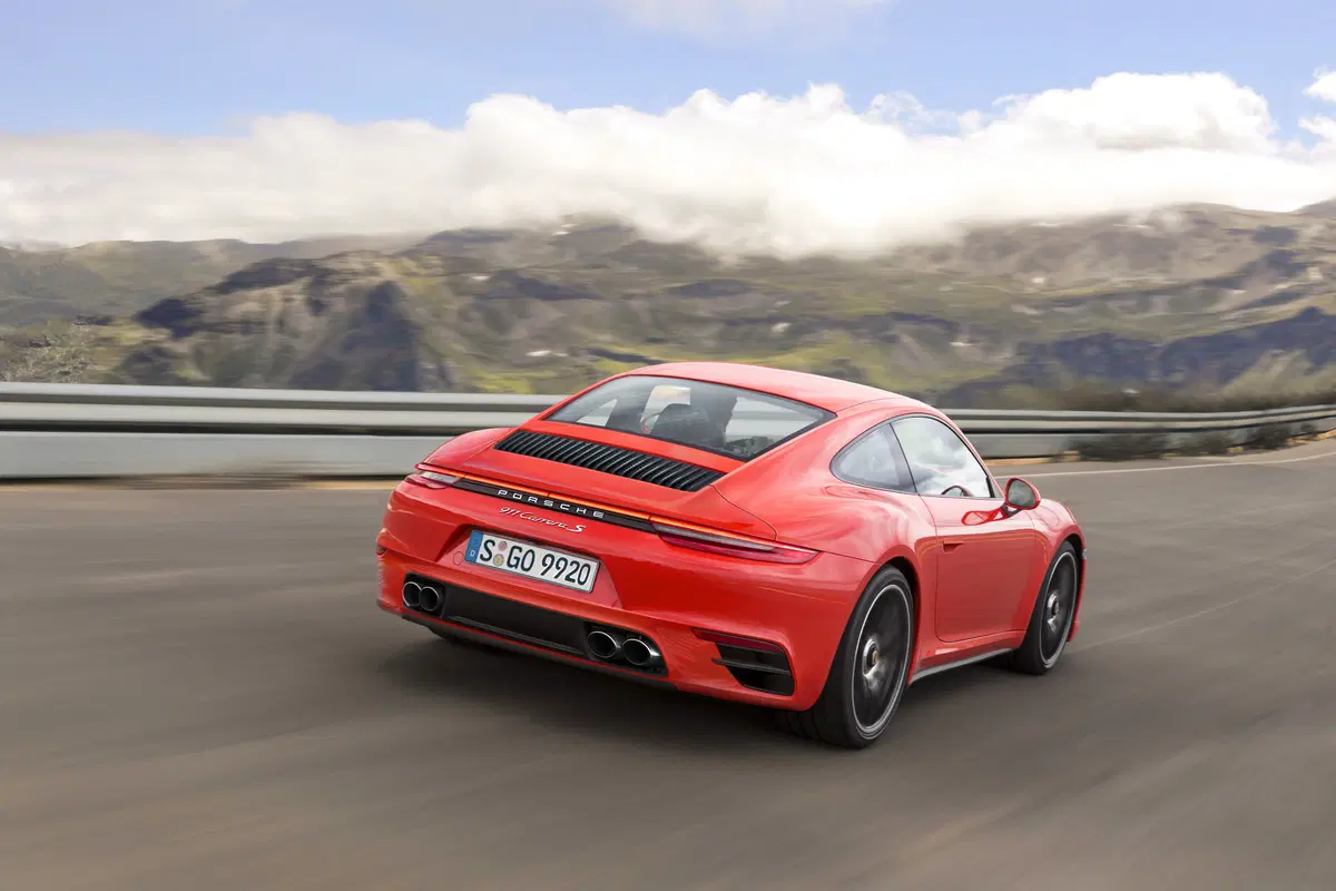Porsche 911, potrebbe essere così la prossima generazione?  (2)