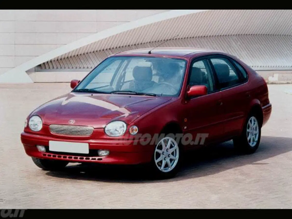 Toyota Corolla 1.6i 16V cat 5 porte Luna