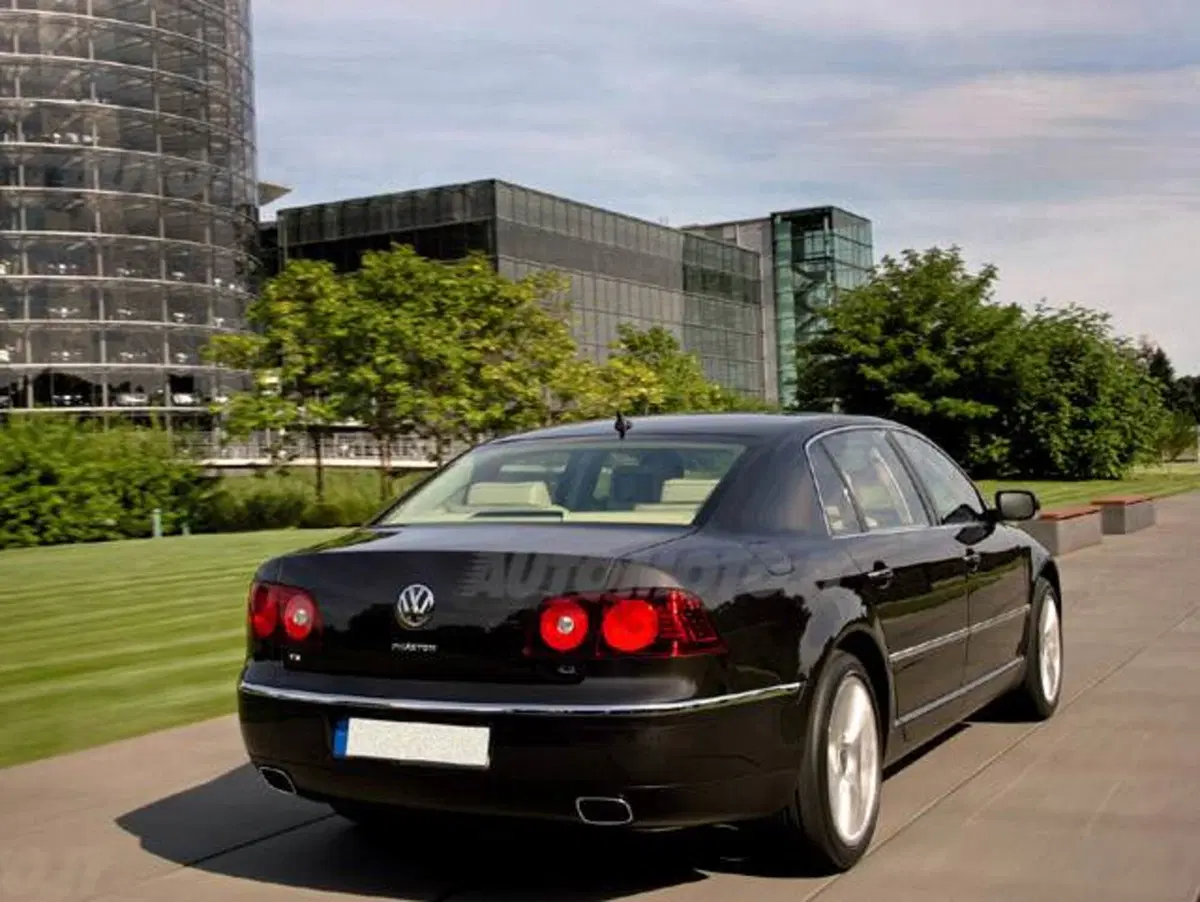 Volkswagen Phaeton W12 4mot. tip. 4 posti