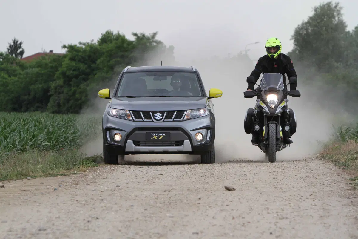 Suzuki Vitara XT, ispirata alla V-Strom (4)
