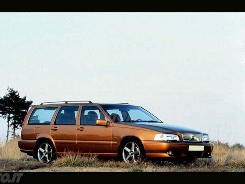 Volvo V70 2.3i turbo 20V cat R