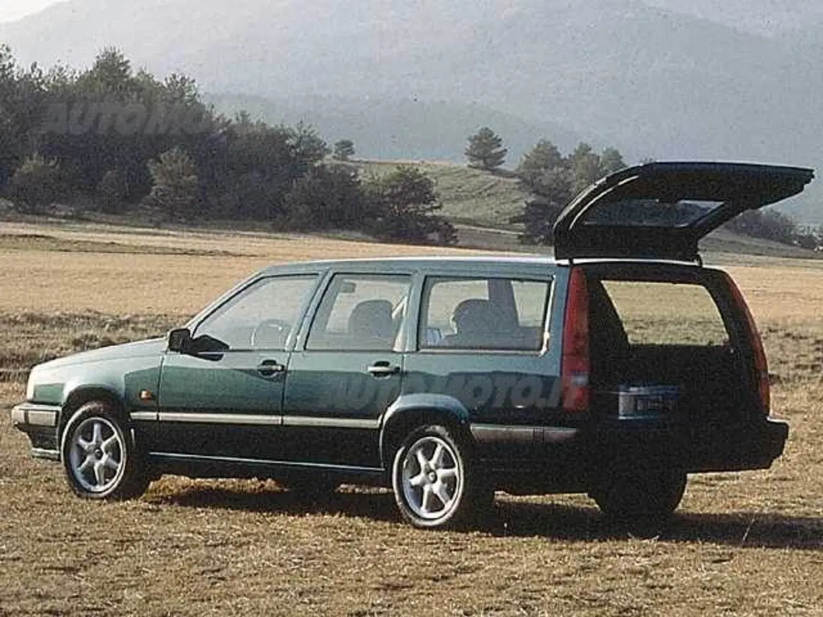 Volvo 850 2.4i 20V cat Station Wagon GLT