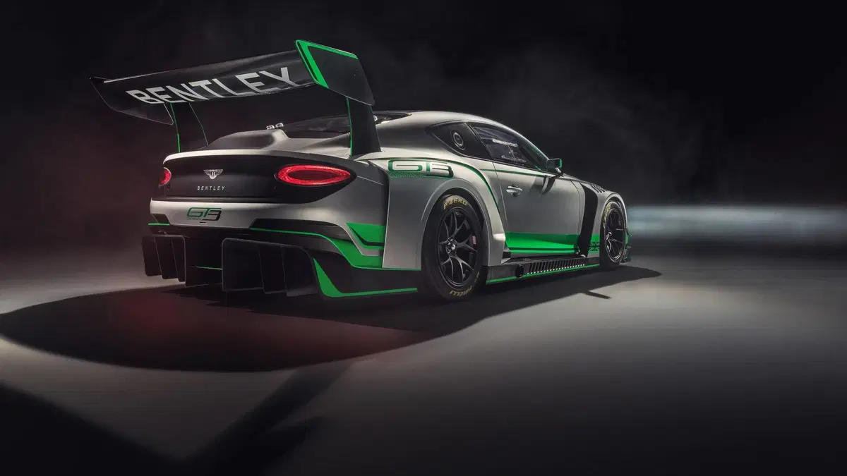 Bentley Continental GT3, 550 CV per la versione da corsa (4)