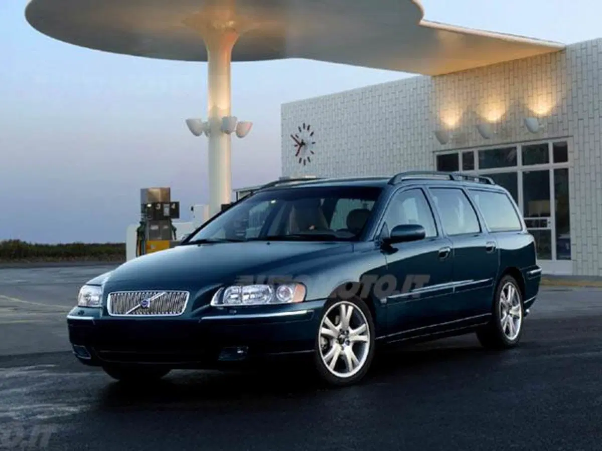 Volvo V70 2.4 D5 20V (185CV) cat AWD Summum