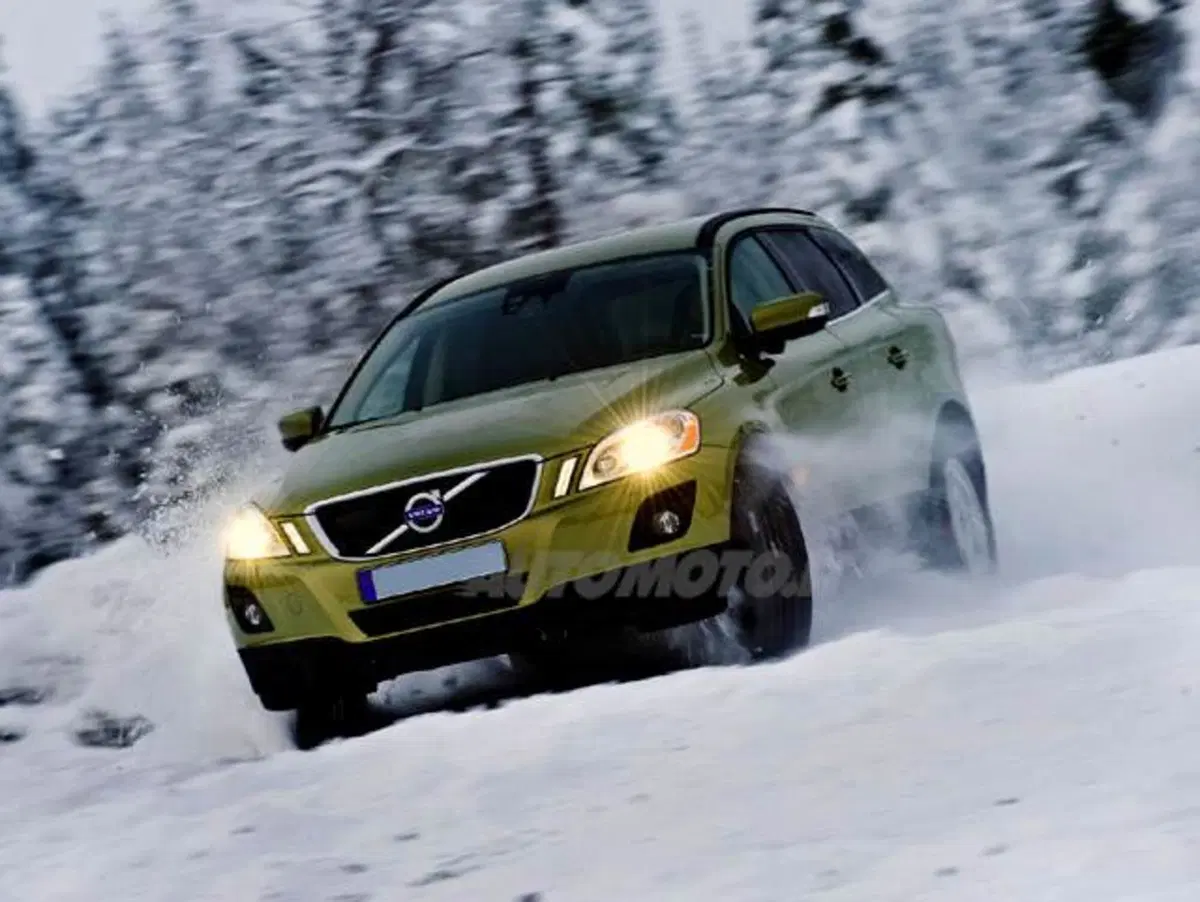 Volvo XC60 2.4 D 163 CV AWD Kinetic