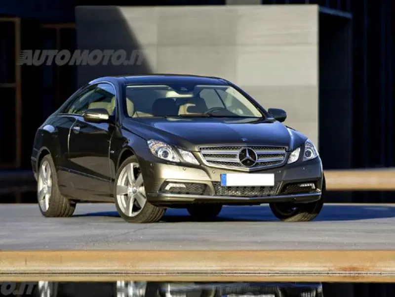 Mercedes-Benz Classe E Coupé 250 CDI Coupé BlueEFFICIENCY Executive