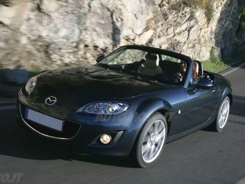 Mazda MX-5 Roadster Coupé 2.0L 16V Fire Pow.sh