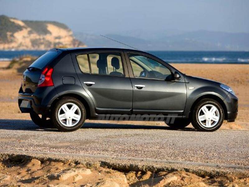 Dacia Sandero 1.6 8V GPL 85CV Ambiance