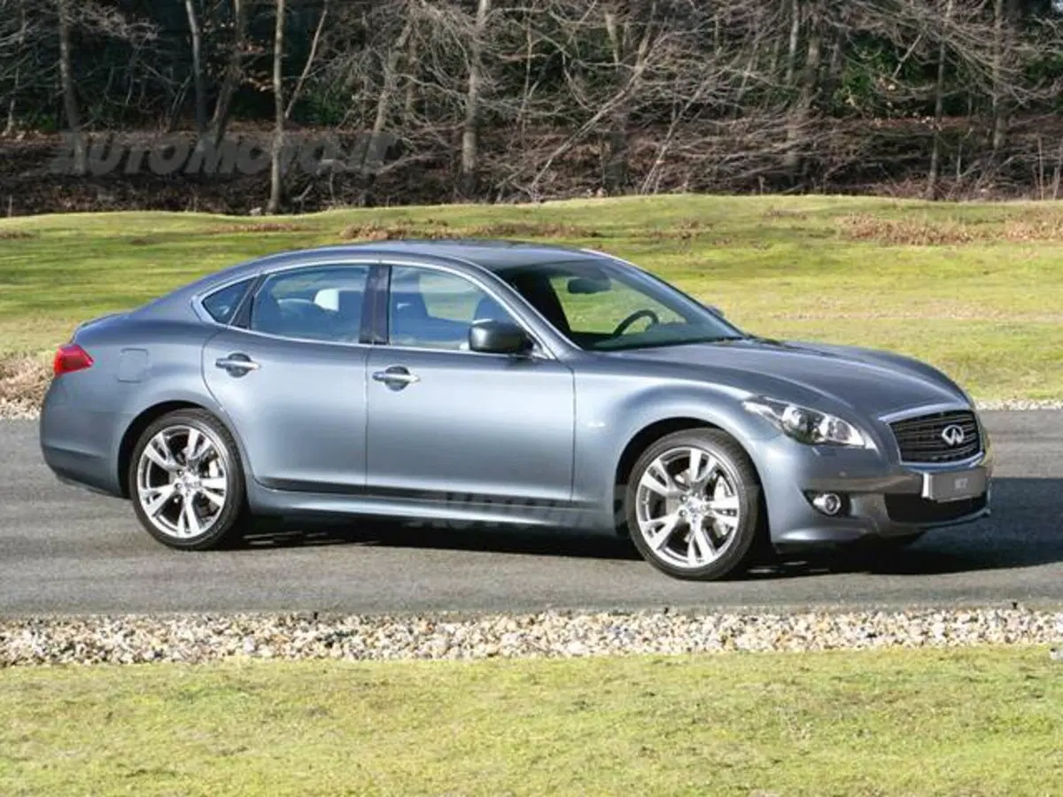 Infiniti M M35h AT GT (2)