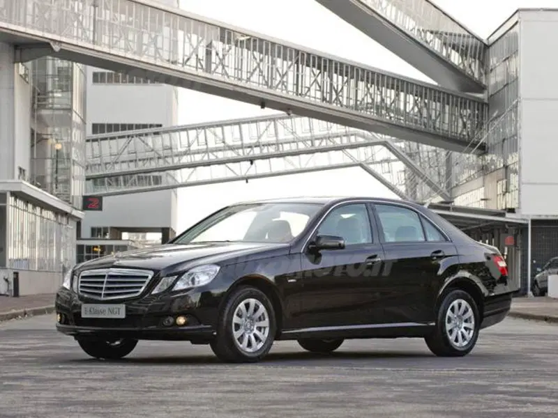 Mercedes-Benz Classe E 200 NGT BlueEFFICIENCY Executive