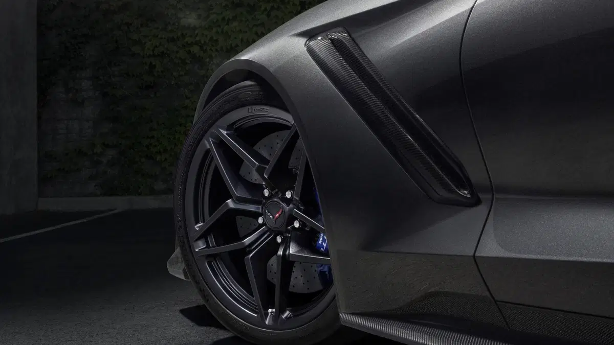 Corvette ZR1, torna la sigla che fa tremare il mondo (2)