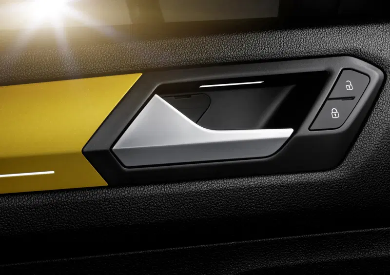 Volkswagen T-Roc (2017-26) (40)