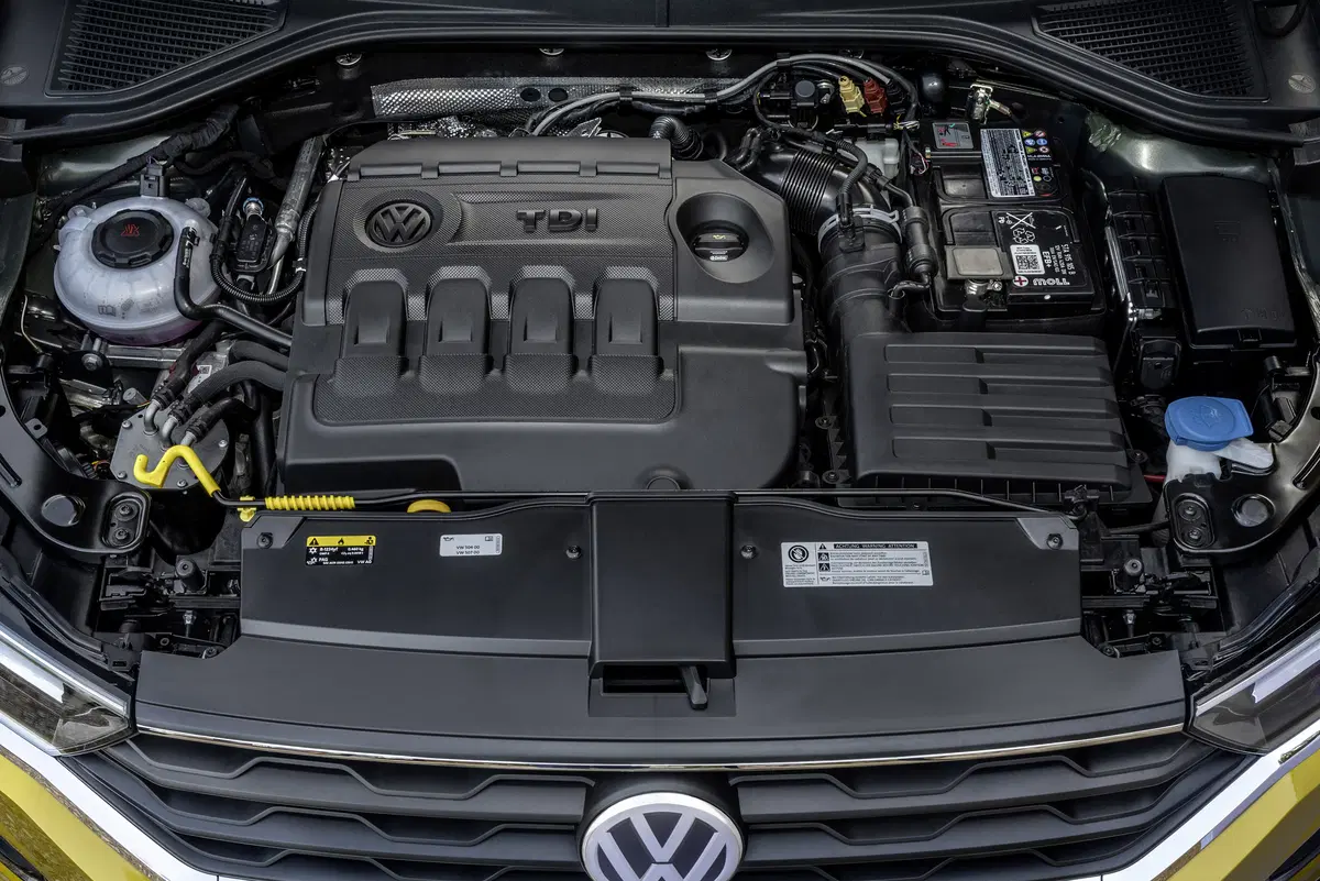 Volkswagen T-Roc 1.5 TSI ACT DSG Business BlueMotion Technology (41)