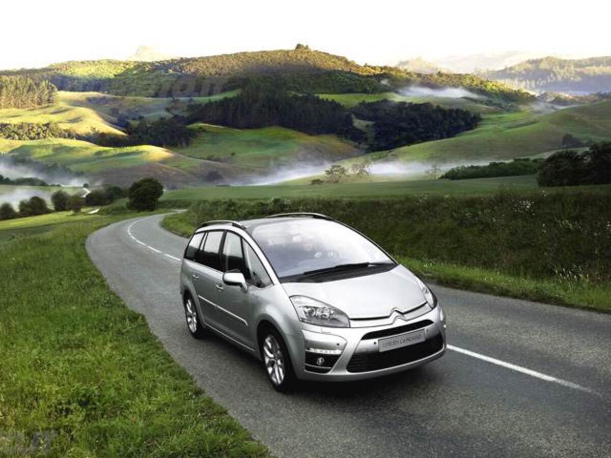 Citroen C4 Grand Picasso 1.6 HDi 7 POSTI - Scheda tecnica - Auto Piredda