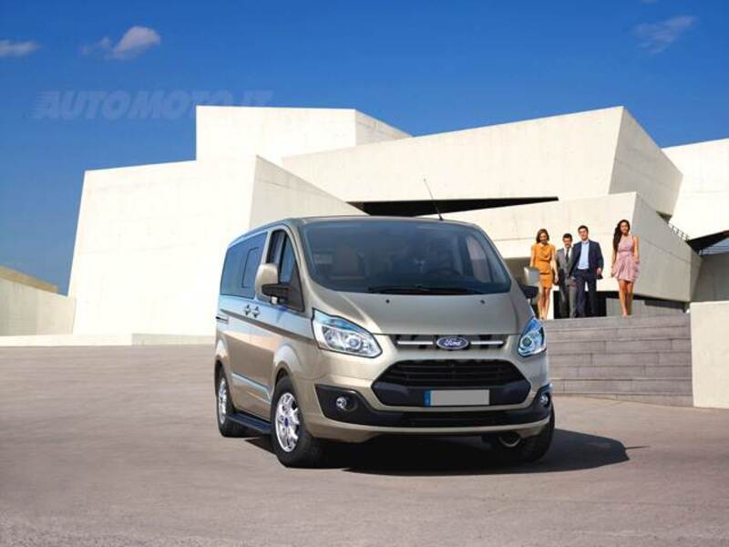 Ford Tourneo Custom 300 2.2 TDCi 155CV PC Trend