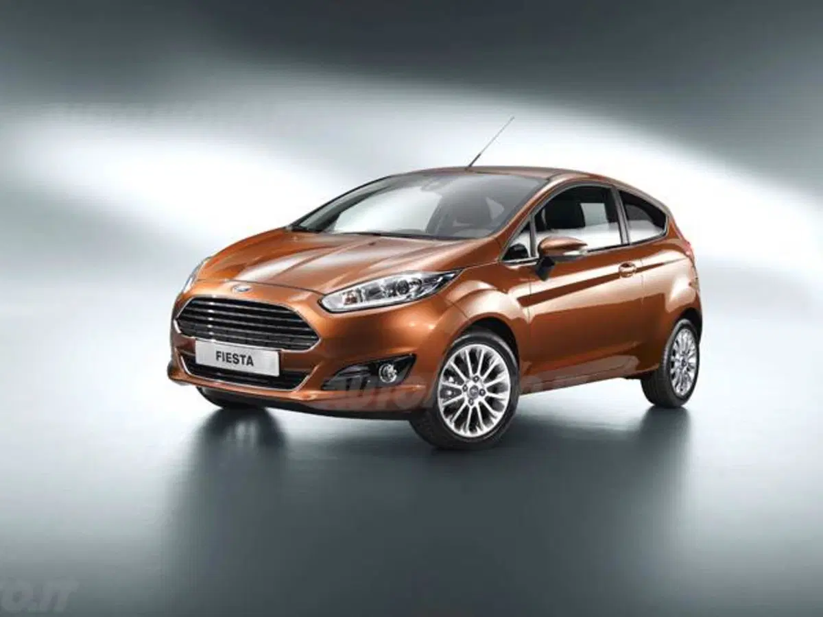Ford Fiesta 1.6 TDCi 95CV 3 porte Titanium (2)