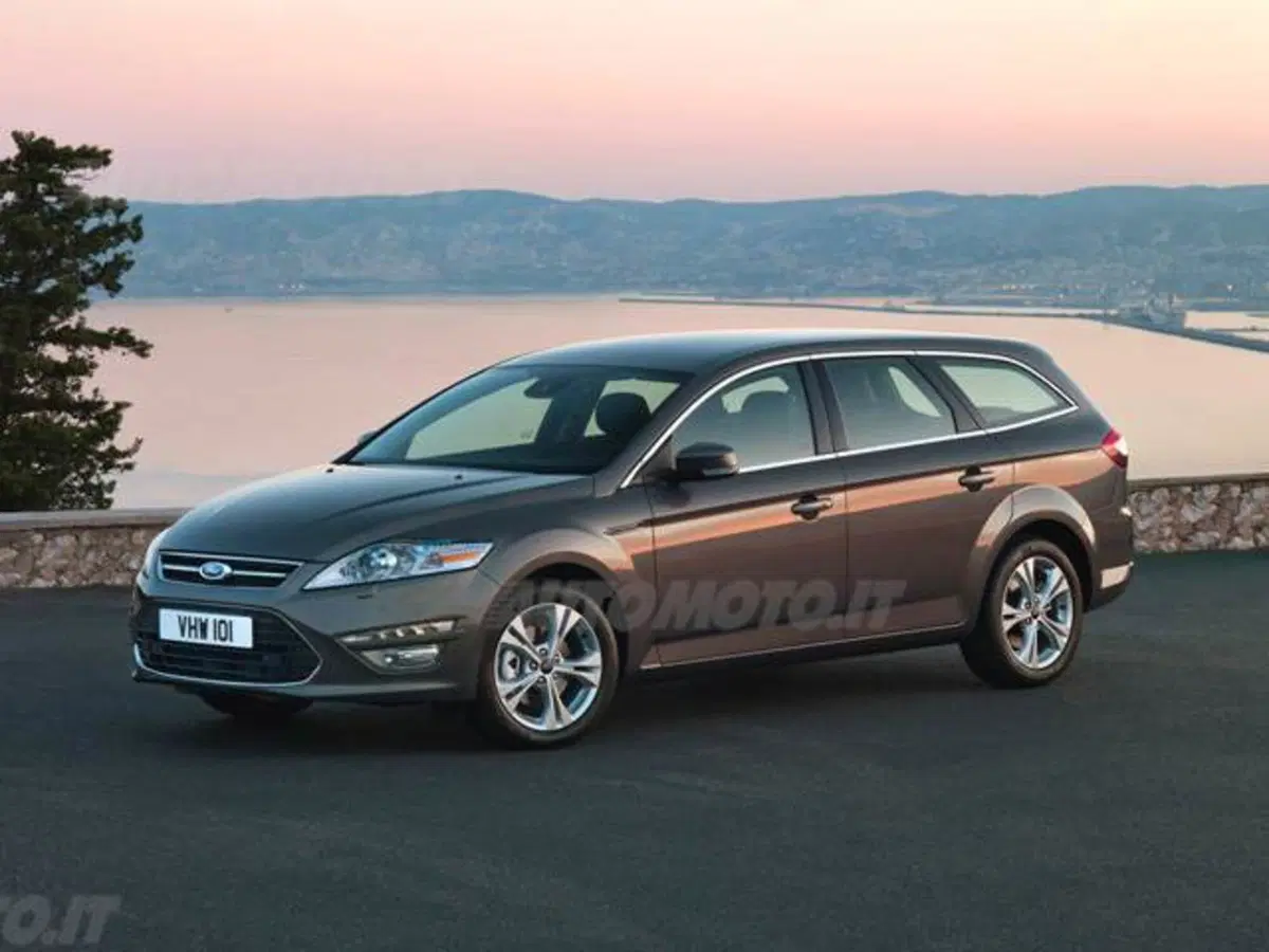 Ford Mondeo Station Wagon 1.6 TDCi 115 CV Start&Stop SW Business Nav (2)