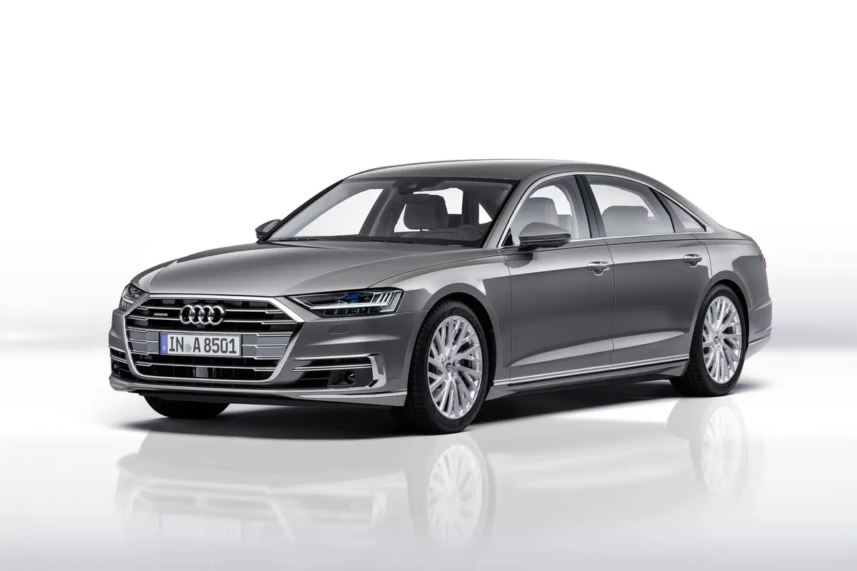 Audi A8 (2017-->>) (35)