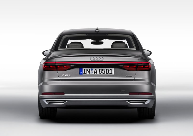 Audi A8 (2017-->>) (31)