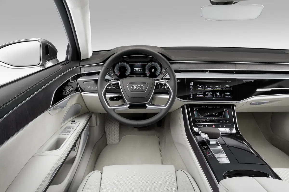 Audi A8 (2017-->>) (40)