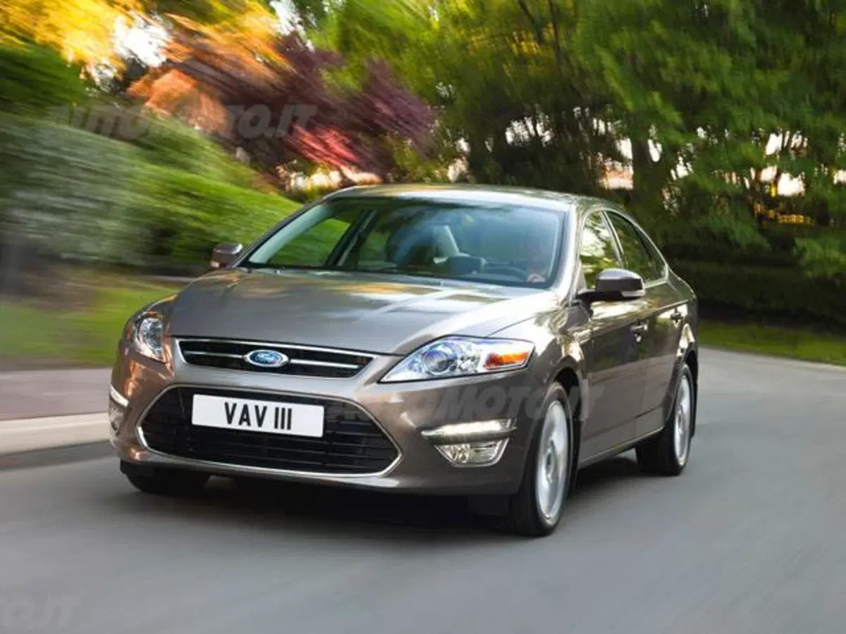 Ford Mondeo 2.0 TDCi 163 CV 4 porte New Titanium (2)
