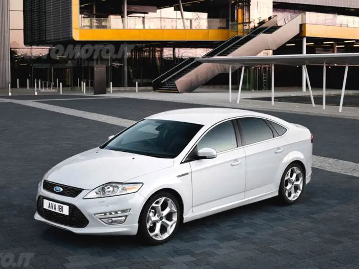 Ford Mondeo 2.0 TDCi 163 CV 5 porte New Titanium (2)
